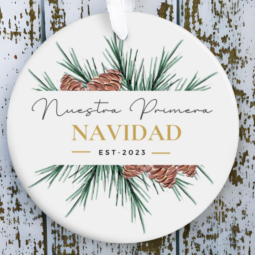 Nuestra Primera Navidad Juntos Gold/White Circle Christmas Ornaments